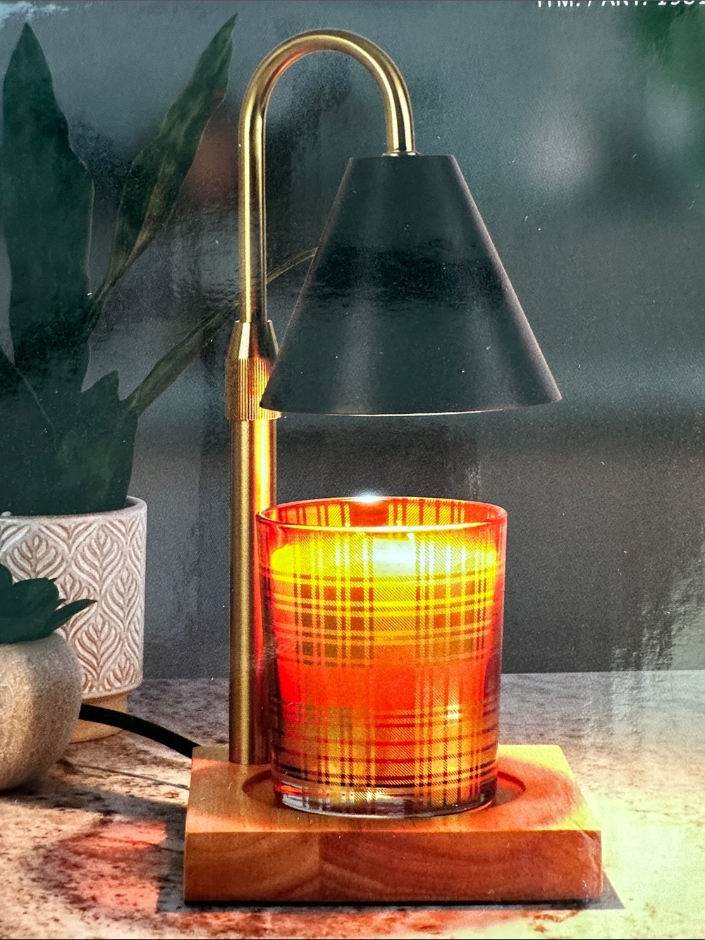 Candle Warmer Lamp - Adjustable Height Black & Gold .